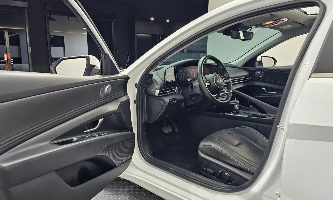 Hyundai AVANTE — фото 4