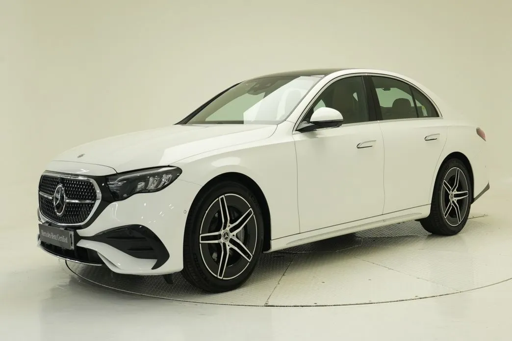 Mercedes-Benz E-Class — фото 1