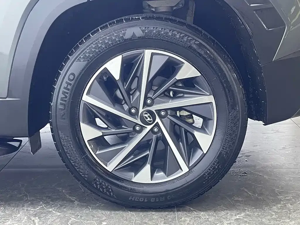 Hyundai Tucson — фото 10