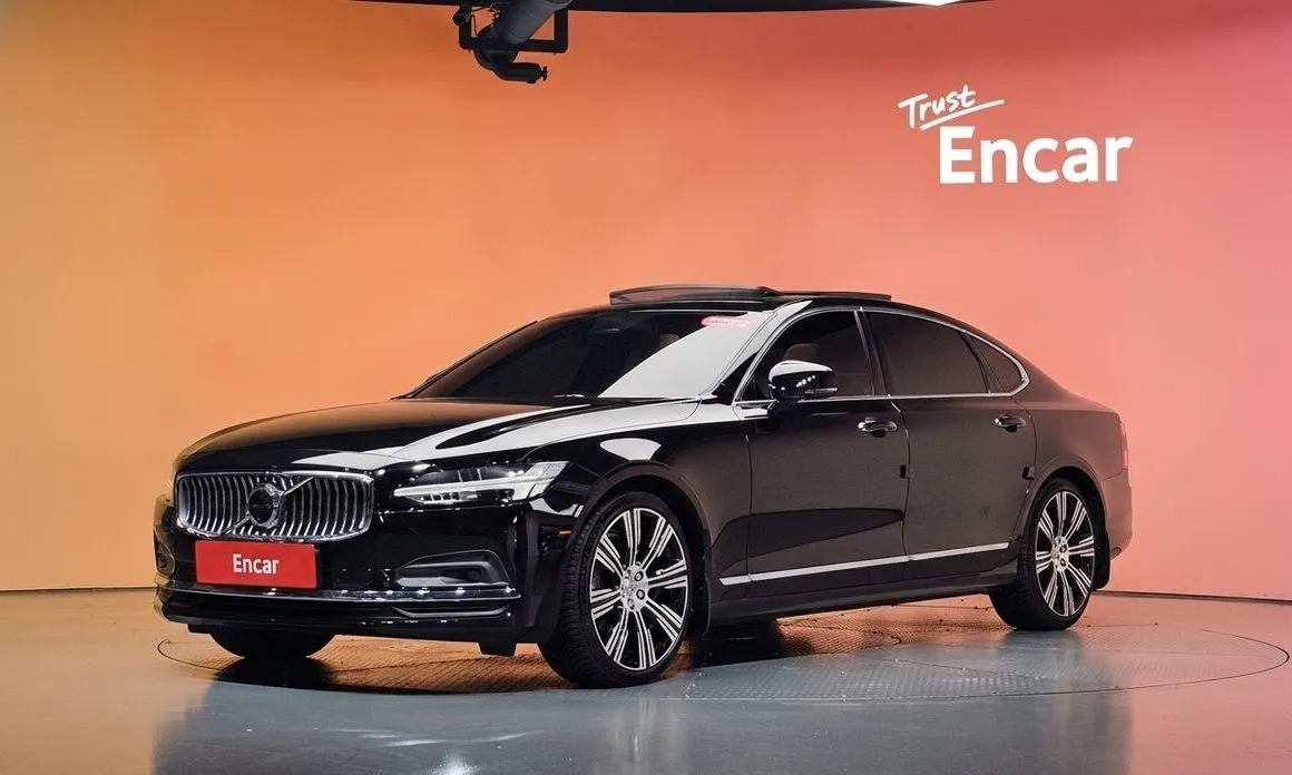 Volvo S90 — фото 1