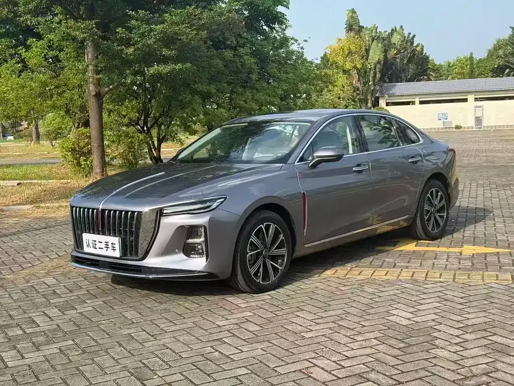 Hongqi H5 PHEV — фото 1