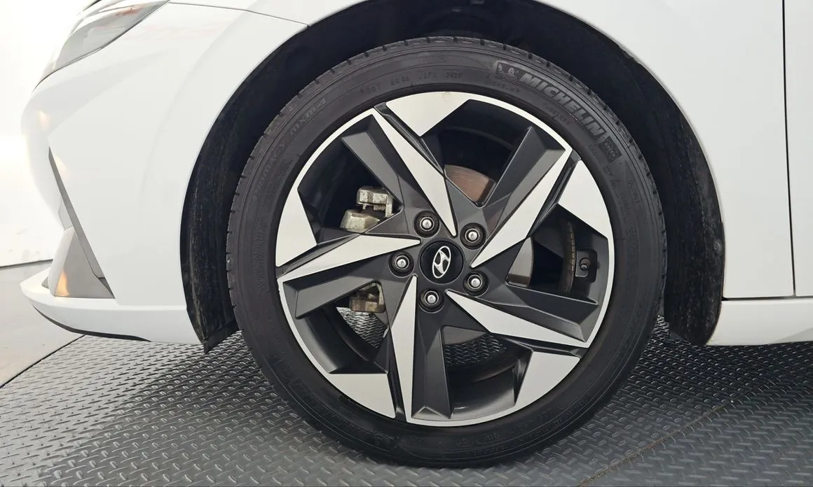 Hyundai AVANTE — фото 7