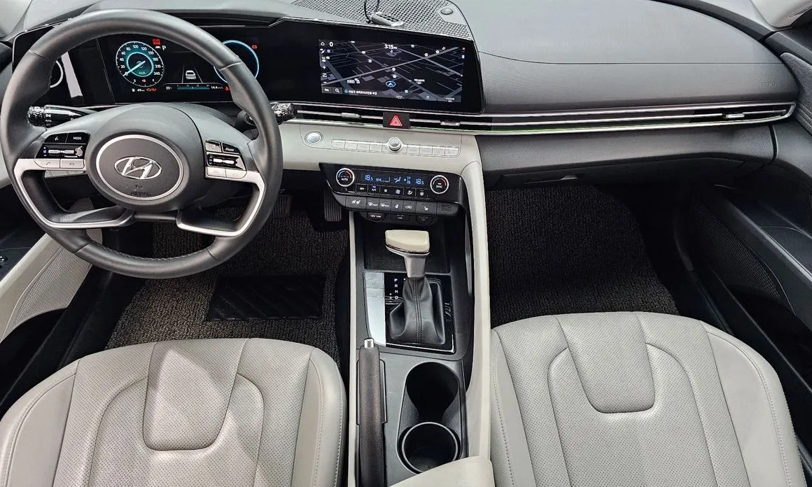 Hyundai AVANTE — фото 3