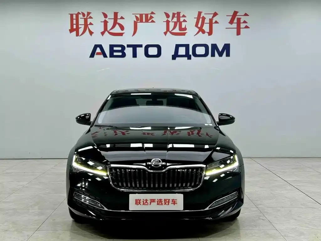 Skoda Superb — фото 6