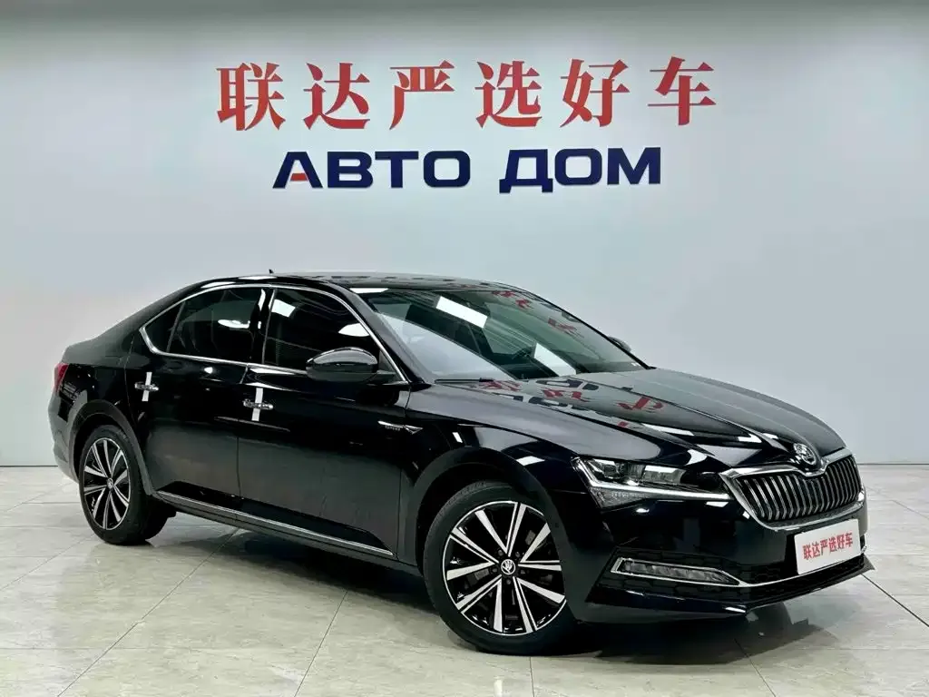 Skoda Superb — фото 4