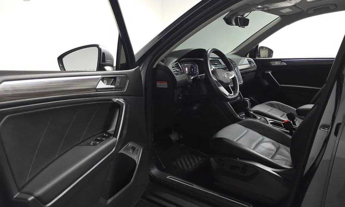 Volkswagen Tiguan — фото 6