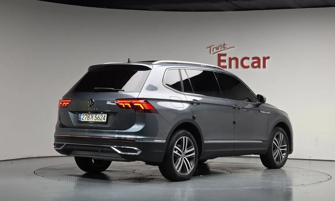 Volkswagen Tiguan — фото 9