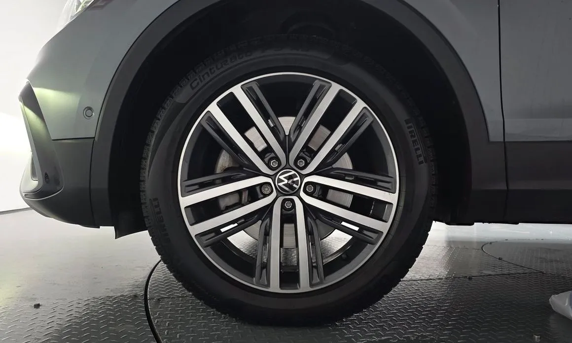 Volkswagen Tiguan — фото 4