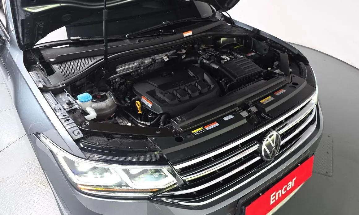 Volkswagen Tiguan — фото 8