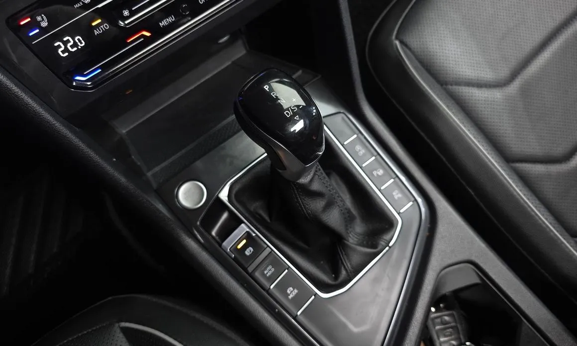 Volkswagen Tiguan — фото 10