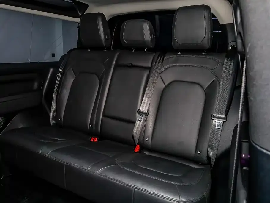 Land Rover Defender — фото 4