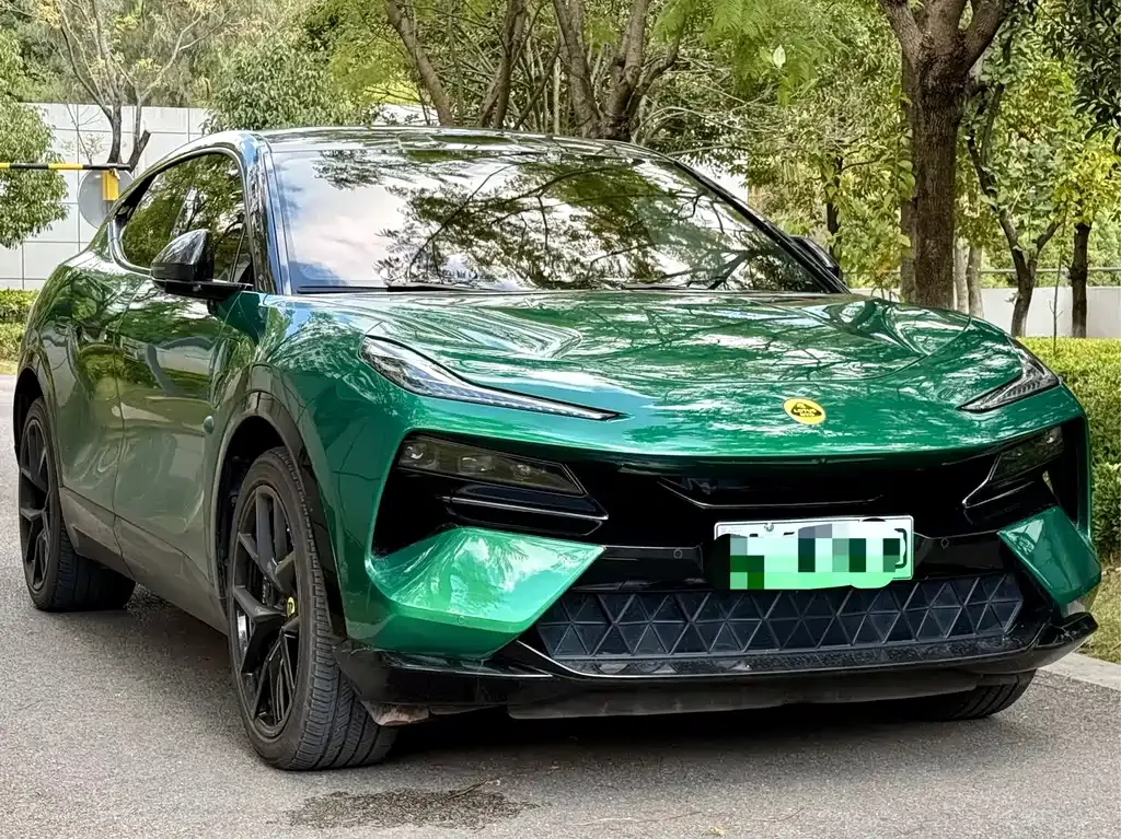 Lotus Eletre — фото 10