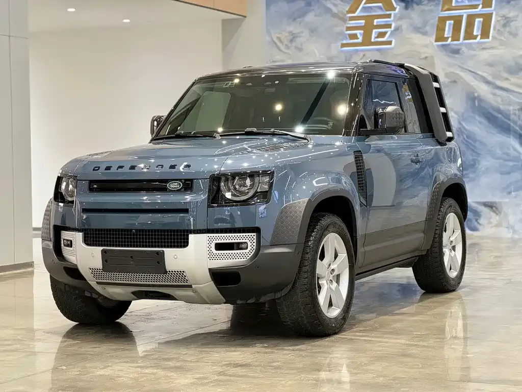 Land Rover Defender — фото 1