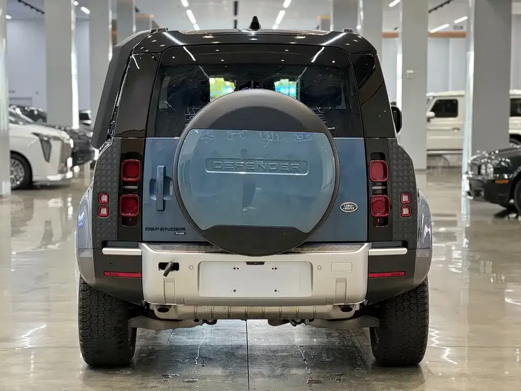 Land Rover Defender — фото 5