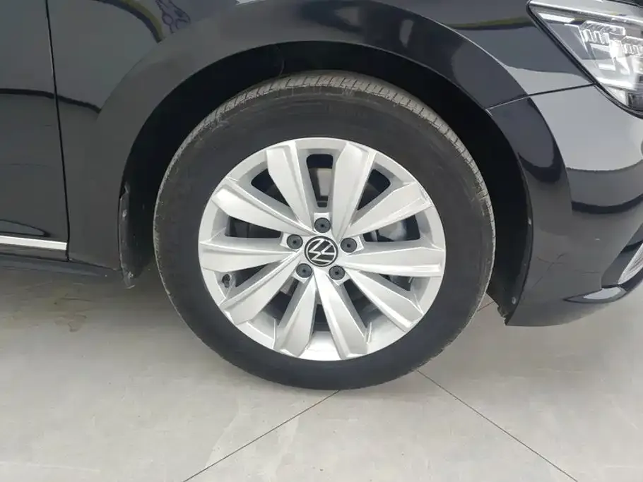 Volkswagen Passat — фото 7