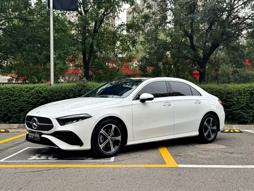 Mercedes-Benz A-Class — фото 1