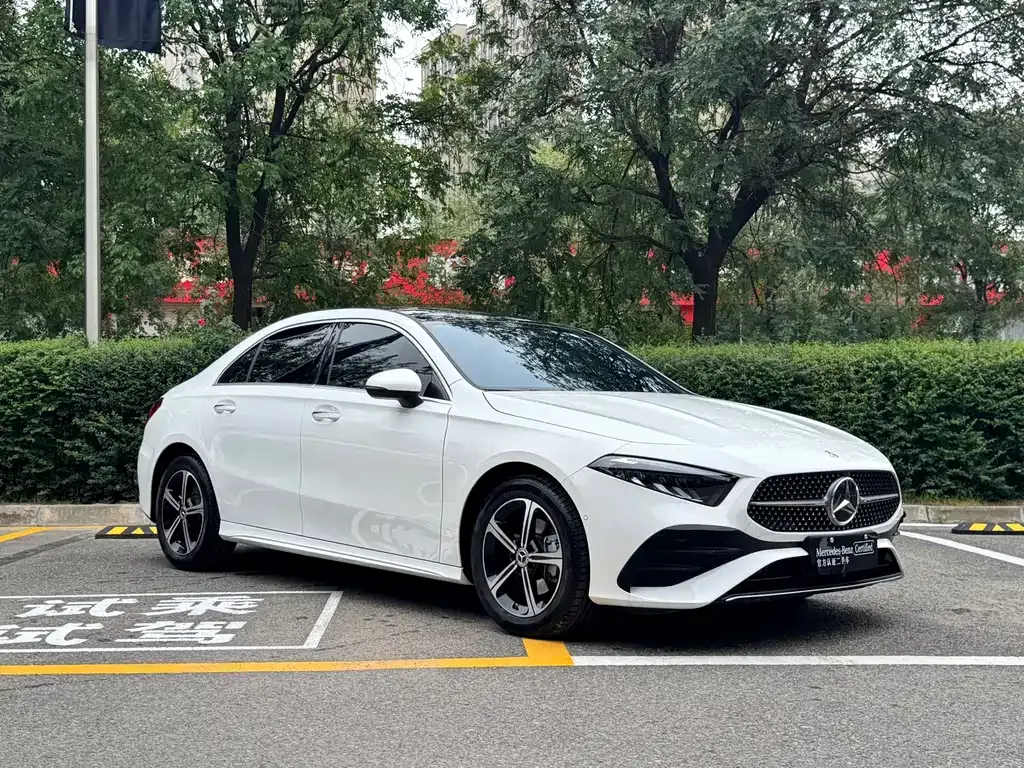 Mercedes-Benz A-Class — фото 7