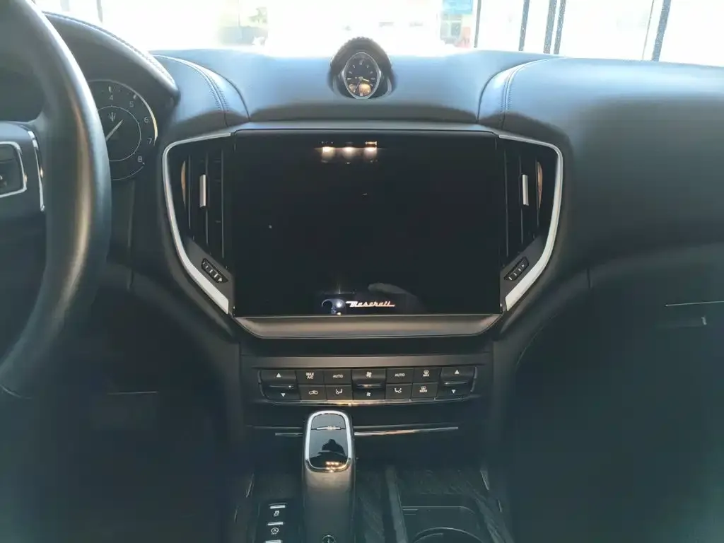 Maserati Ghibli — фото 2