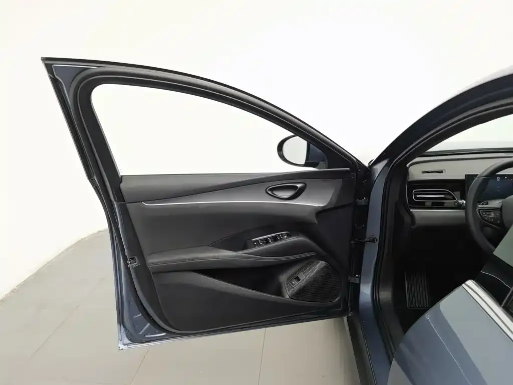 BYD Seal 06 — фото 10