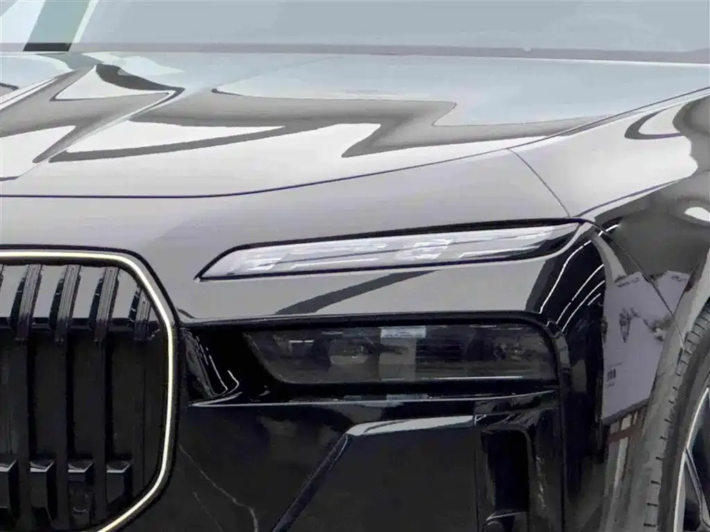 BMW i7 — фото 10