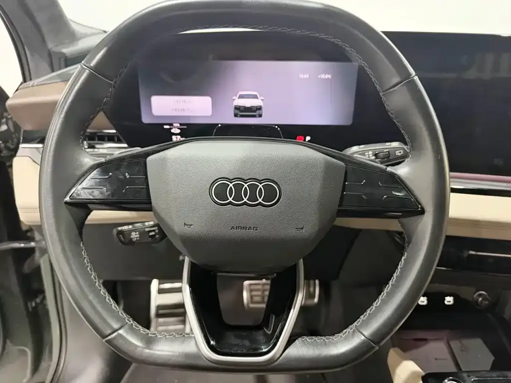 Audi Q6L e-tron — фото 9