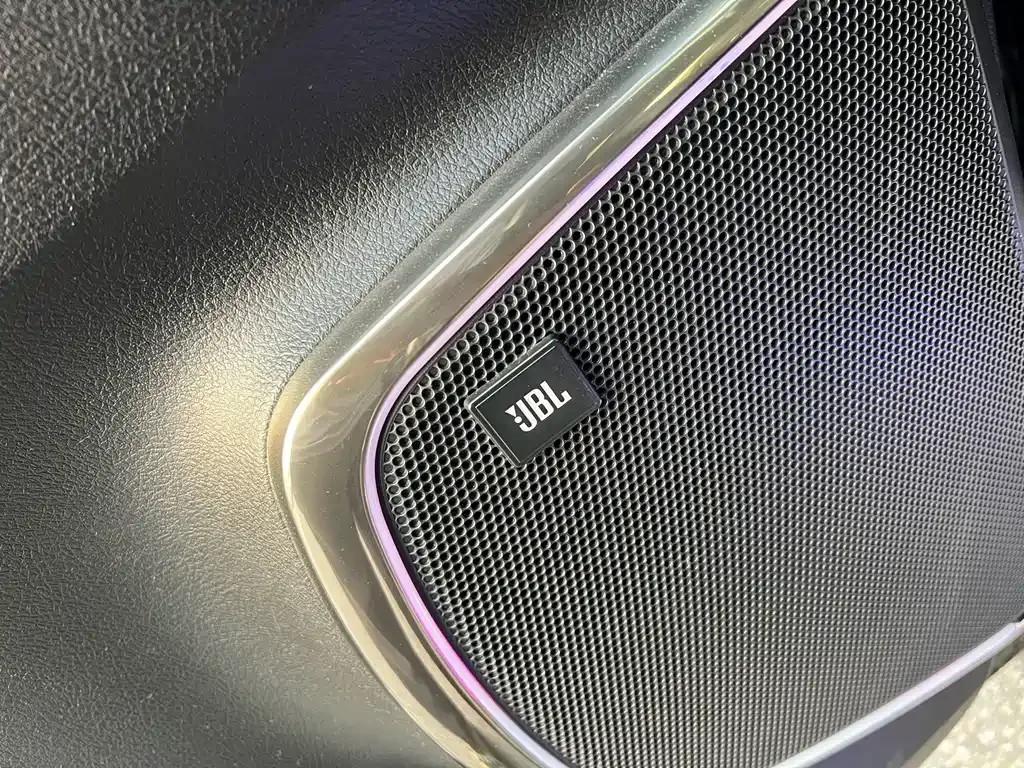 Toyota Vellfire — фото 8