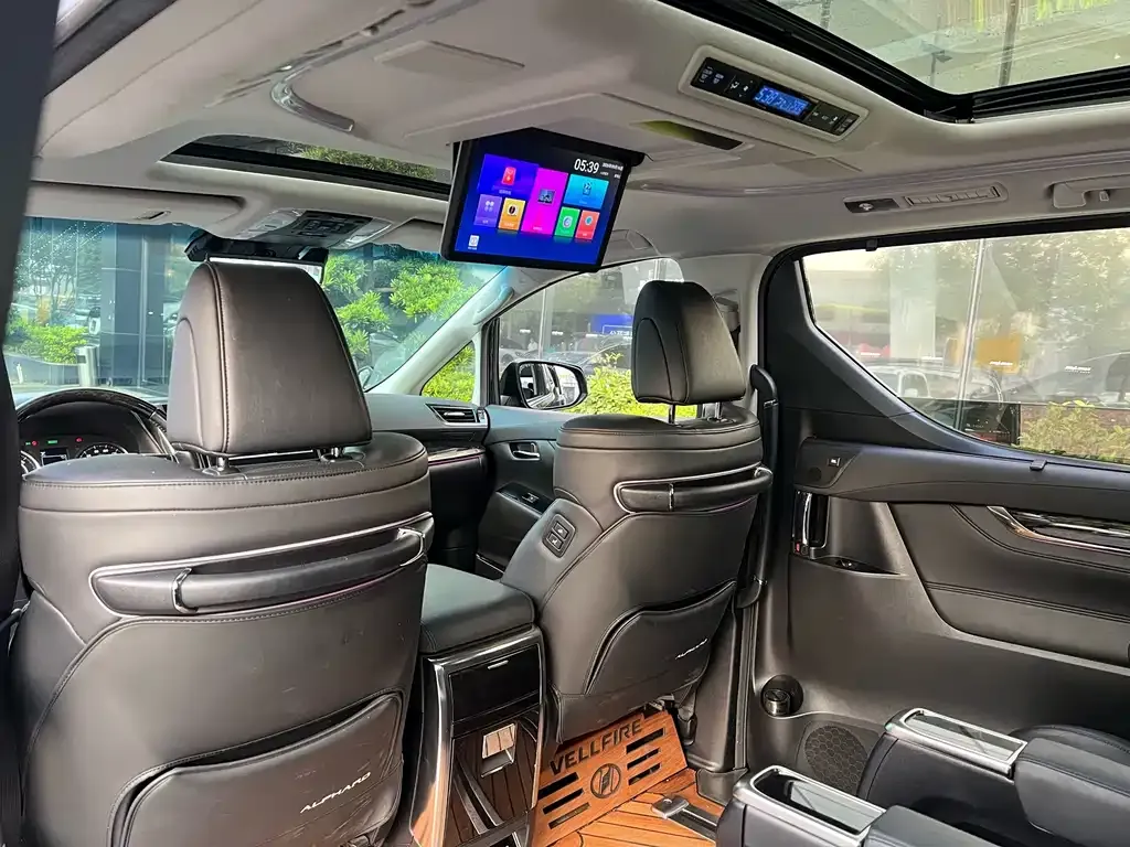 Toyota Vellfire — фото 7