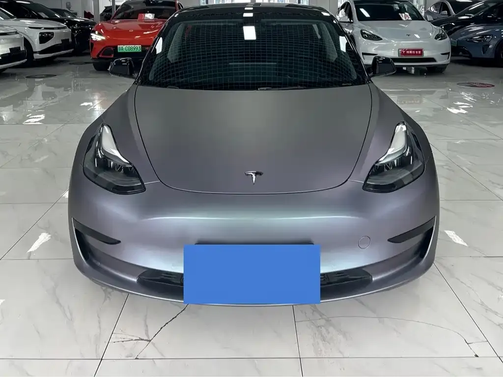 Tesla Model 3 — фото 10