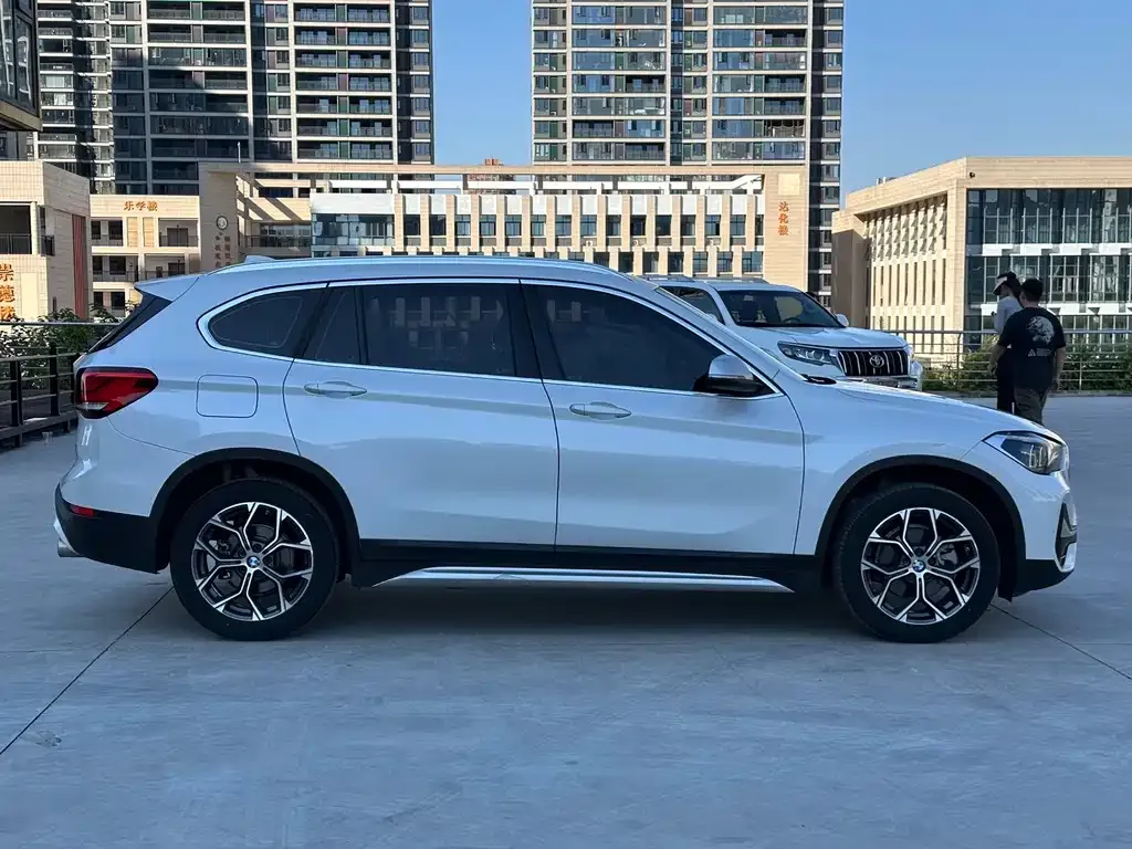 BMW X1 — фото 3