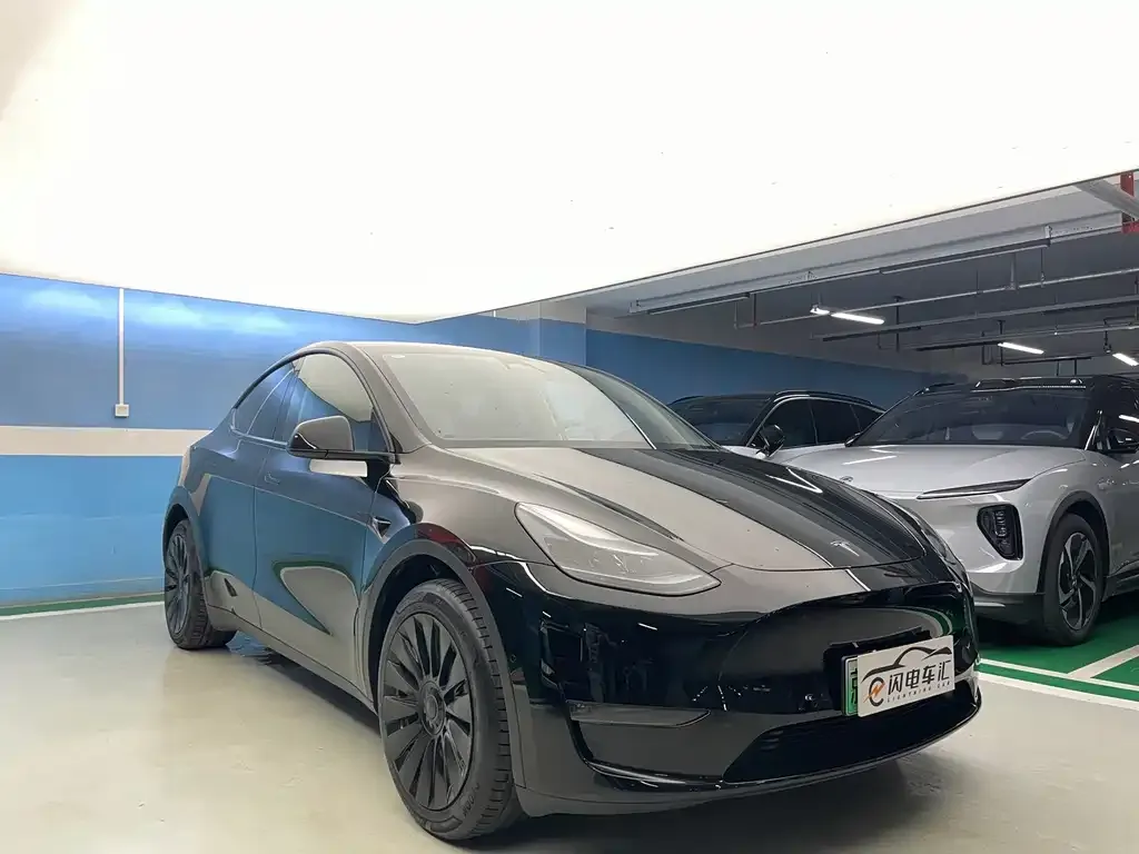 Tesla Model Y — фото 9
