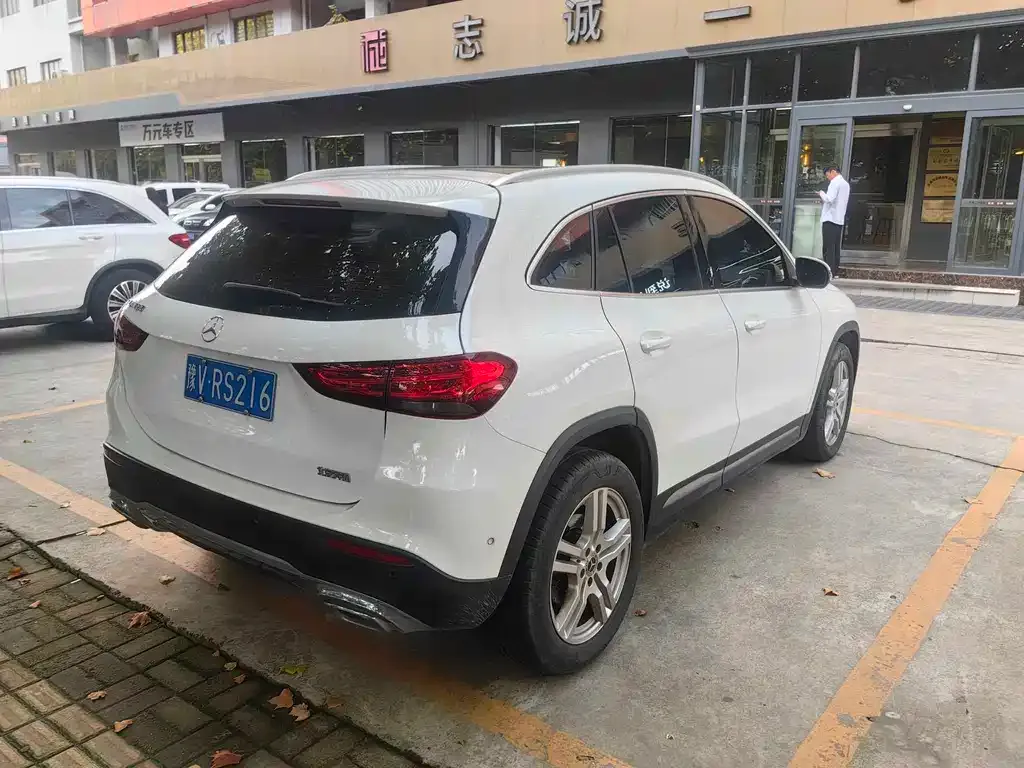 Mercedes-Benz GLA — фото 6