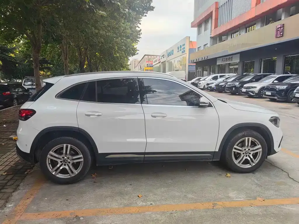 Mercedes-Benz GLA — фото 5