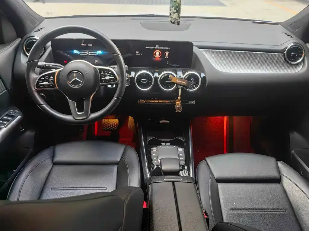 Mercedes-Benz GLA — фото 9