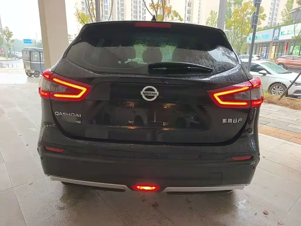 Nissan Qashqai — фото 9