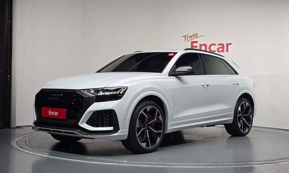 Audi RSQ8 — фото 1