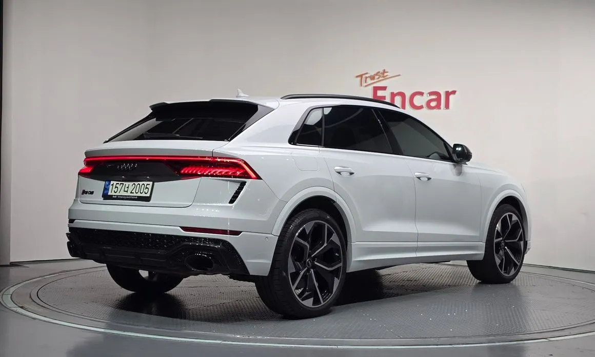 Audi RSQ8 — фото 4