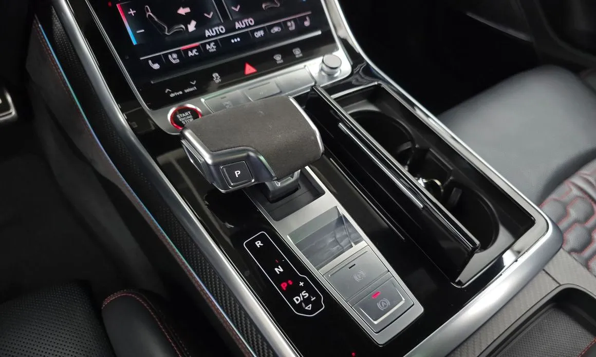 Audi RSQ8 — фото 2