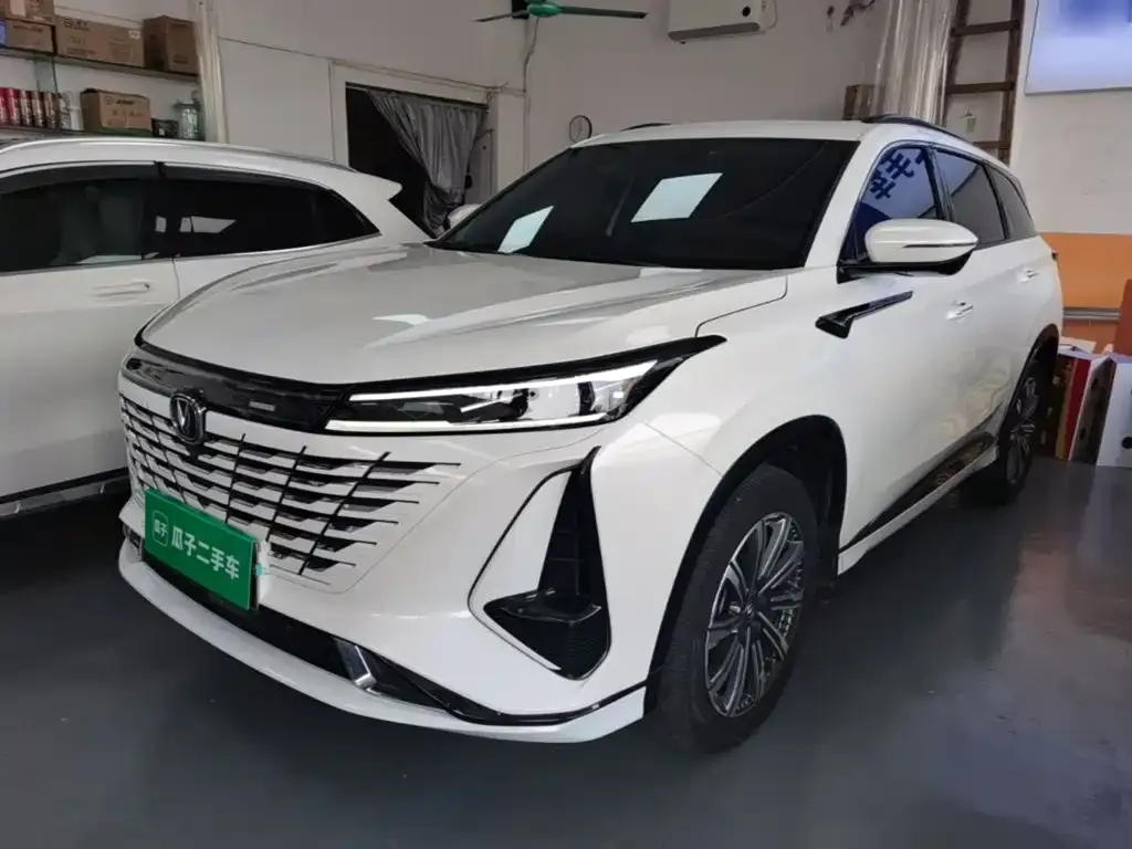 Changan CS75 PLUS — фото 1