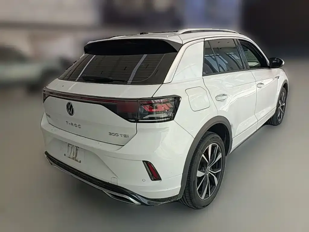 Volkswagen T-Roc — фото 6
