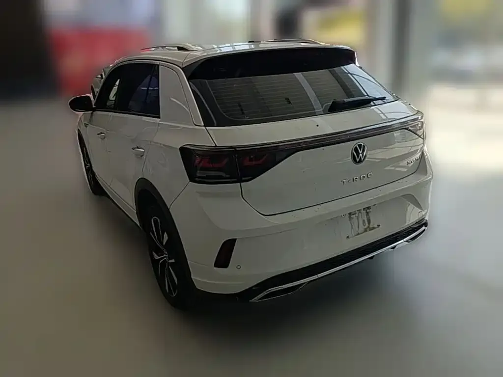 Volkswagen T-Roc — фото 4
