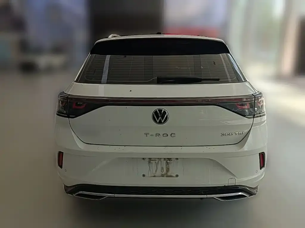 Volkswagen T-Roc — фото 9