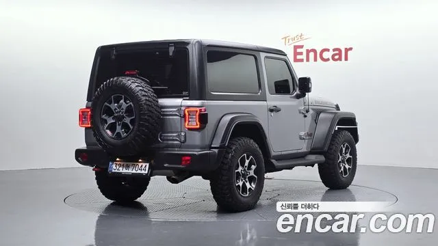 Jeep Wrangler — фото 4