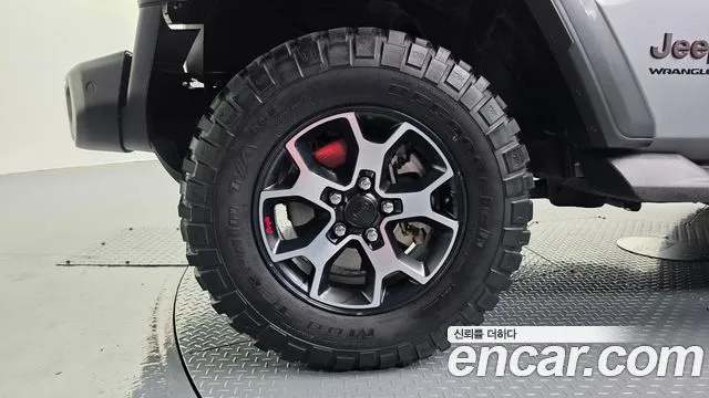Jeep Wrangler — фото 9
