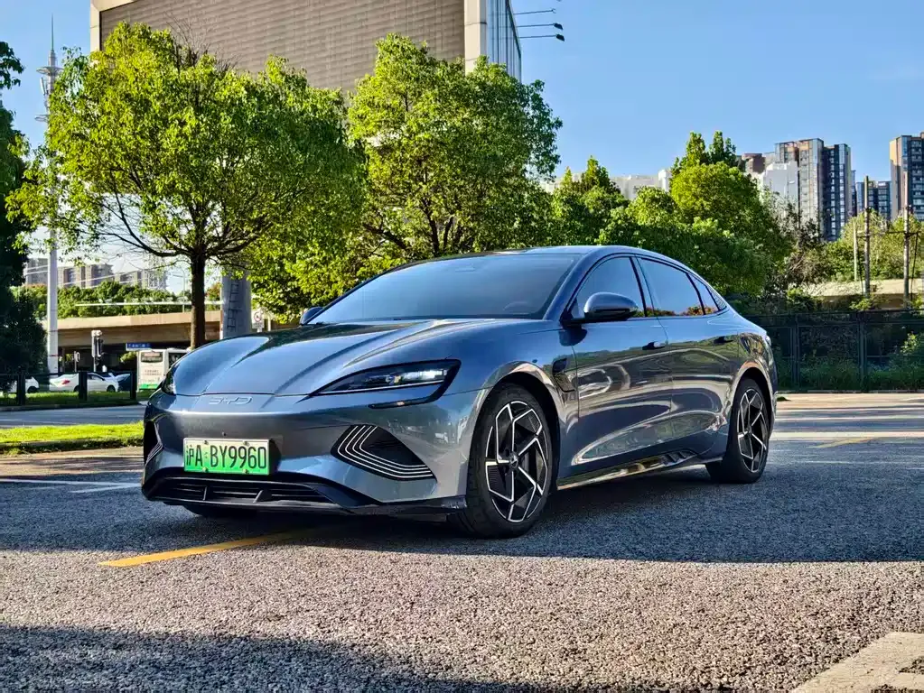 BYD Seal — фото 1