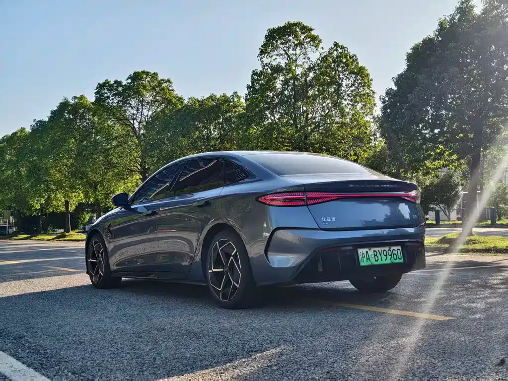 BYD Seal — фото 6