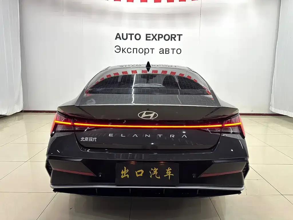 Hyundai Elantra — фото 4