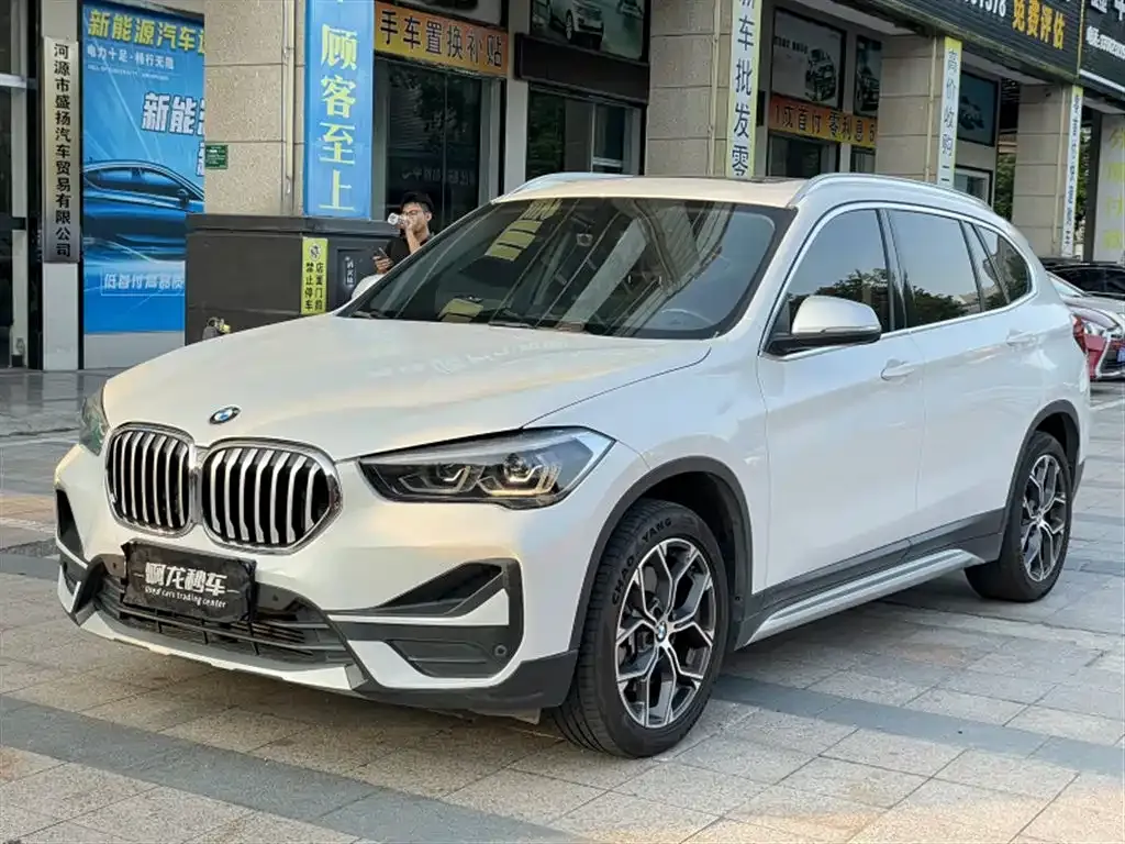 BMW X1 — фото 1