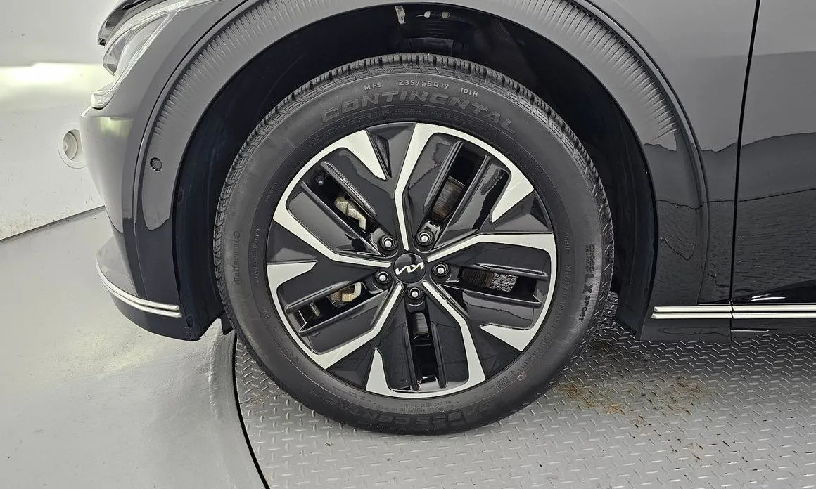 Kia EV6 — фото 7