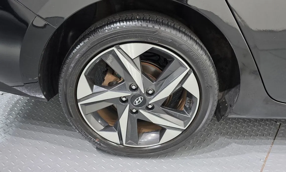 Hyundai AVANTE — фото 9