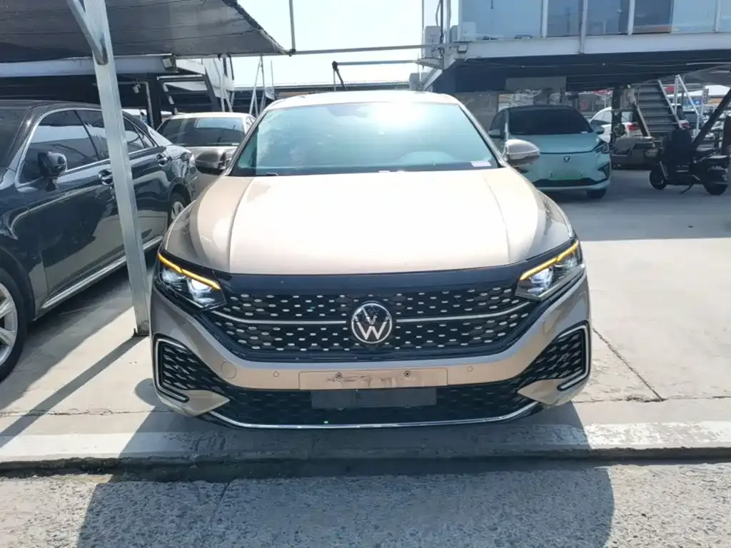 Volkswagen Passat — фото 7